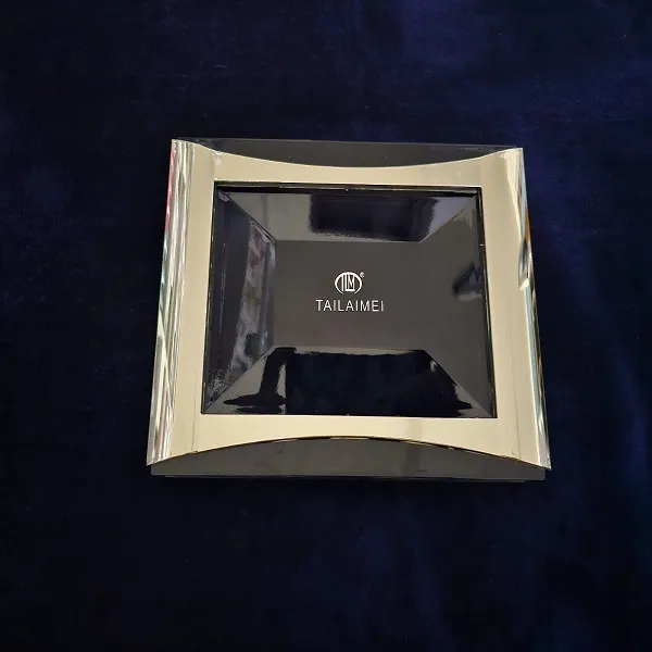 Tailaimei টু-ওয়ে কেক, আইশ্যাডো, ব্লাশার ও লিপস্টিক 115g