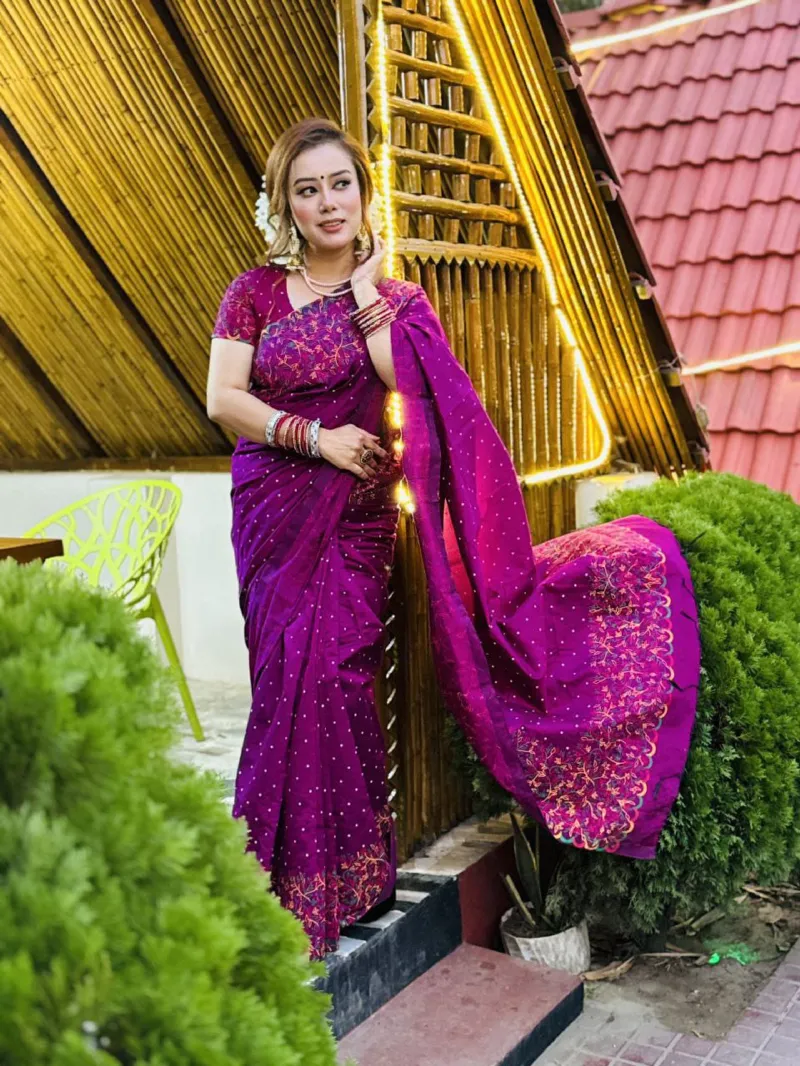 Women's Dhupian Silk Saree with 1 Yard Blouse Piece