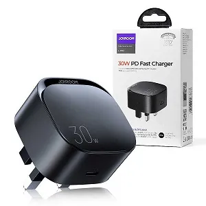 Joyroom L-P307 30W PD Type-C ফাস্ট চার্জার – কালো