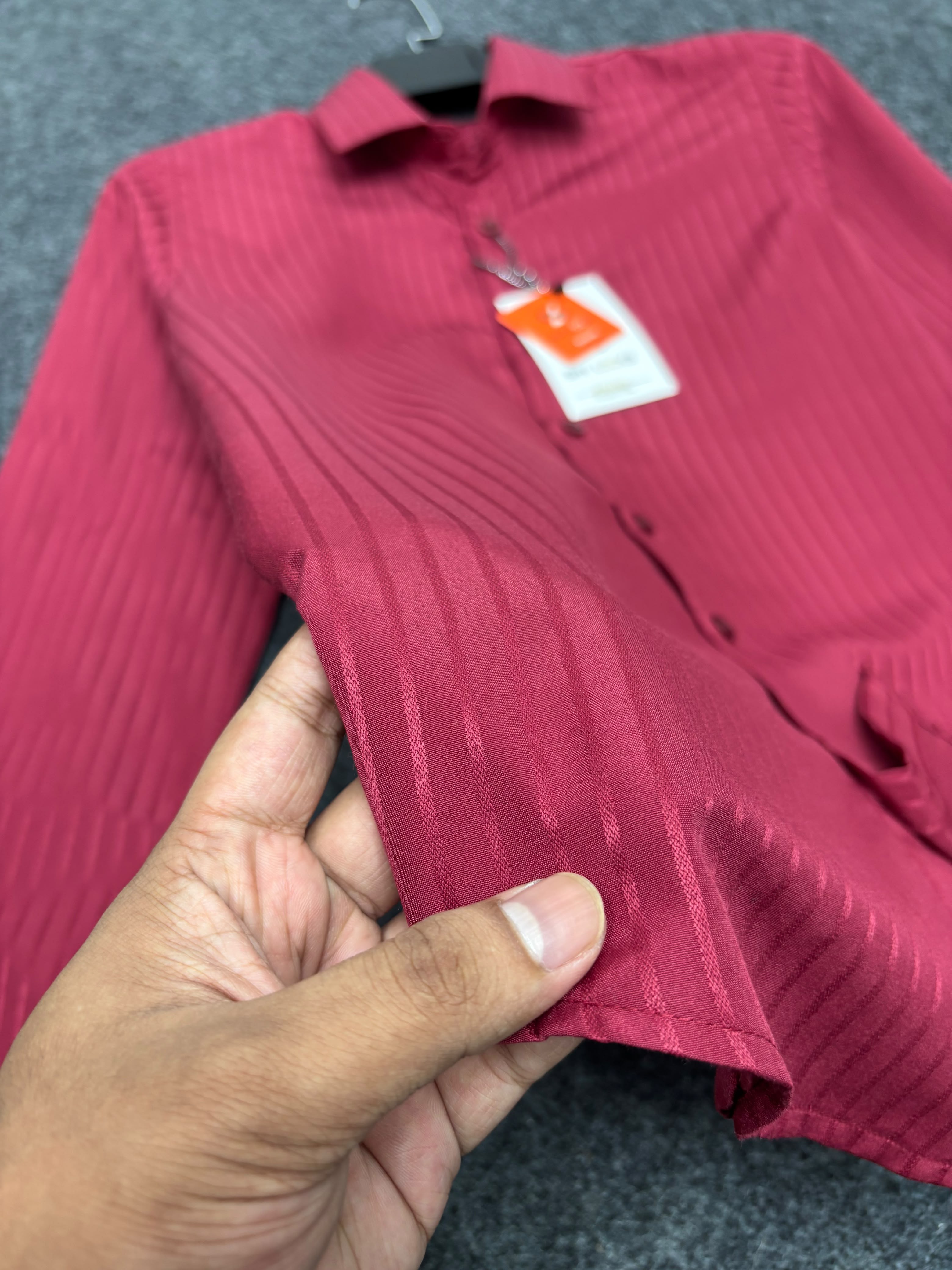 SHY LOOKS MOST DEMANDING MAROON DIAMOND SHIRT