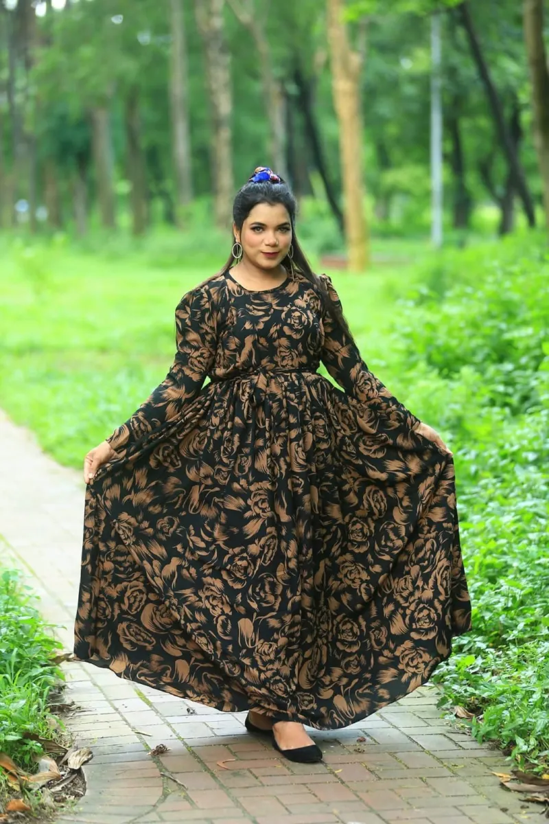 মেয়েদের ফুললি স্টিচড প্রিন্টেড পরী গাউন, ফ্রি সাইজ 44 পর্যন্ত