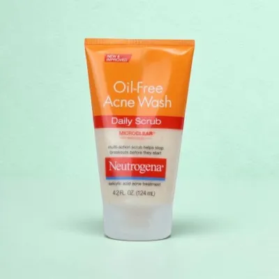 Neutrogena Oil-Free Acne Wash ডেইলি স্ক্রাব 124ml
