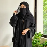 এলিগ্যান্ট কারচুপি ডিটেইল বোরকা