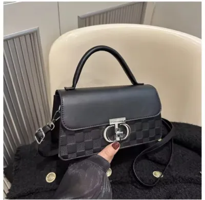 Ladies Bag in PU Leather Finish, 6 Shades