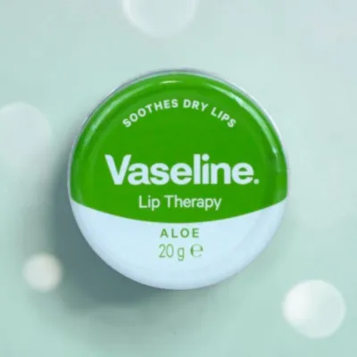 Vaseline Lip Therapy অ্যালো লিপ বাম
