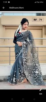 মহিলাদের হাতে ব্রাশ পেইন্ট করা হাফ সিল্ক শাড়ি