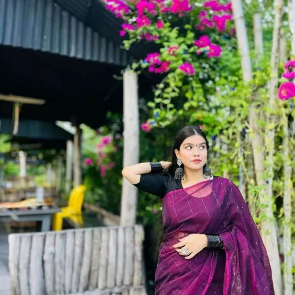 চুমকি শাড়ি