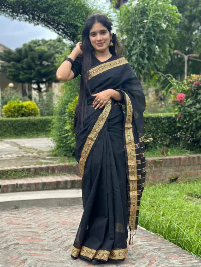 মেয়েদের হাফ সিল্ক নকশি পাড় শাড়ি, 3 রং