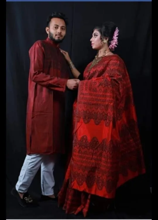 Screen Print Dhupian Silk Saree and Panjabi for Couples, 12 Haath