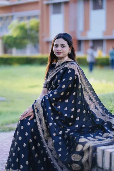 মহিলাদের স্কিন প্রিন্ট সিল্ক শাড়ি, ব্লাউজ পিস সহ, 4 রং