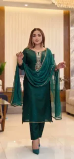 এমব্রয়ডারি করা টপেটো সিল্ক থ্রি পিস, লেস শিফন ওড়না, 6 রং