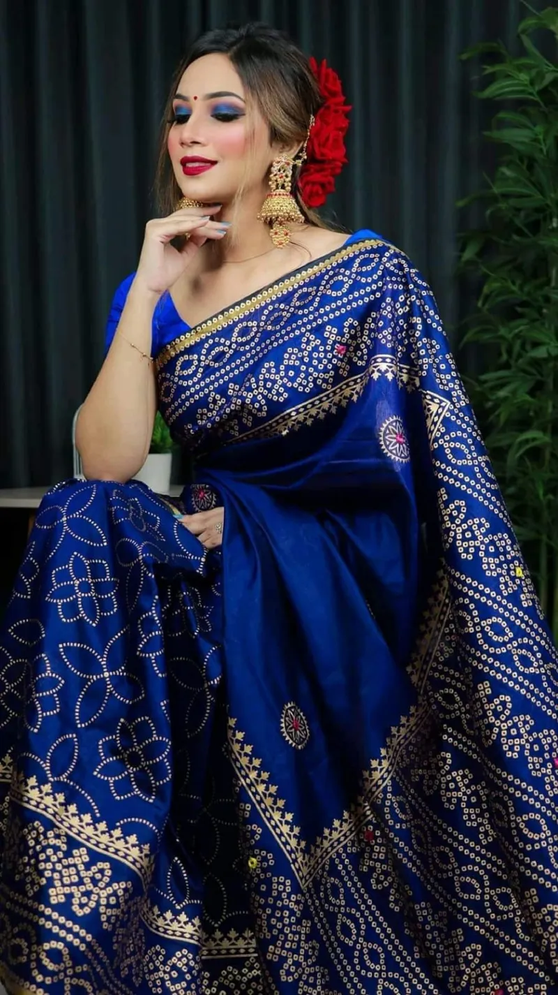 মহিলাদের হ্যান্ড প্রিন্ট হাফ সিল্ক শাড়ি, 12 হাত লম্বা