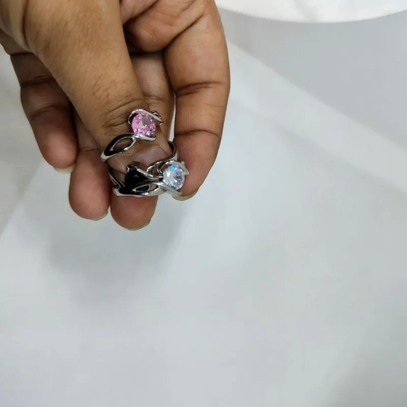 ইনফিনিটি নোয়ার স্টোন রিং
