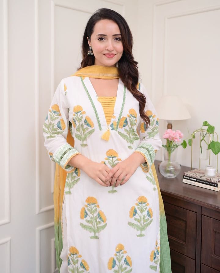 Women's Cotton Three Piece with Lace Salwar, Single Colour