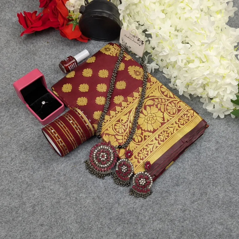 সিল্ক কাতান শাড়ি কম্বো সেট - মেরুন