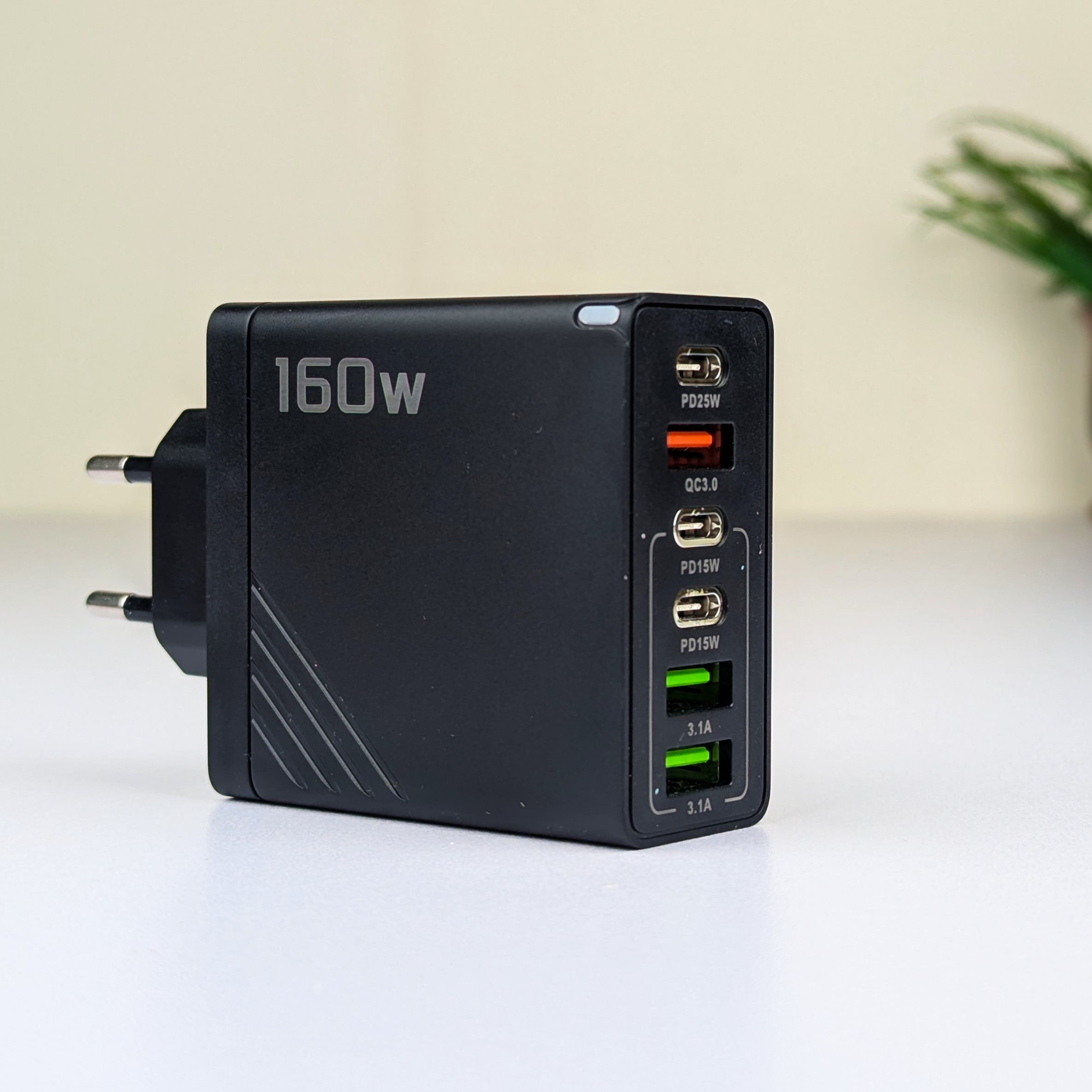 160W সুপার ফাস্ট মাল্টি-পোর্ট GaN চার্জার (6 ইন 1)