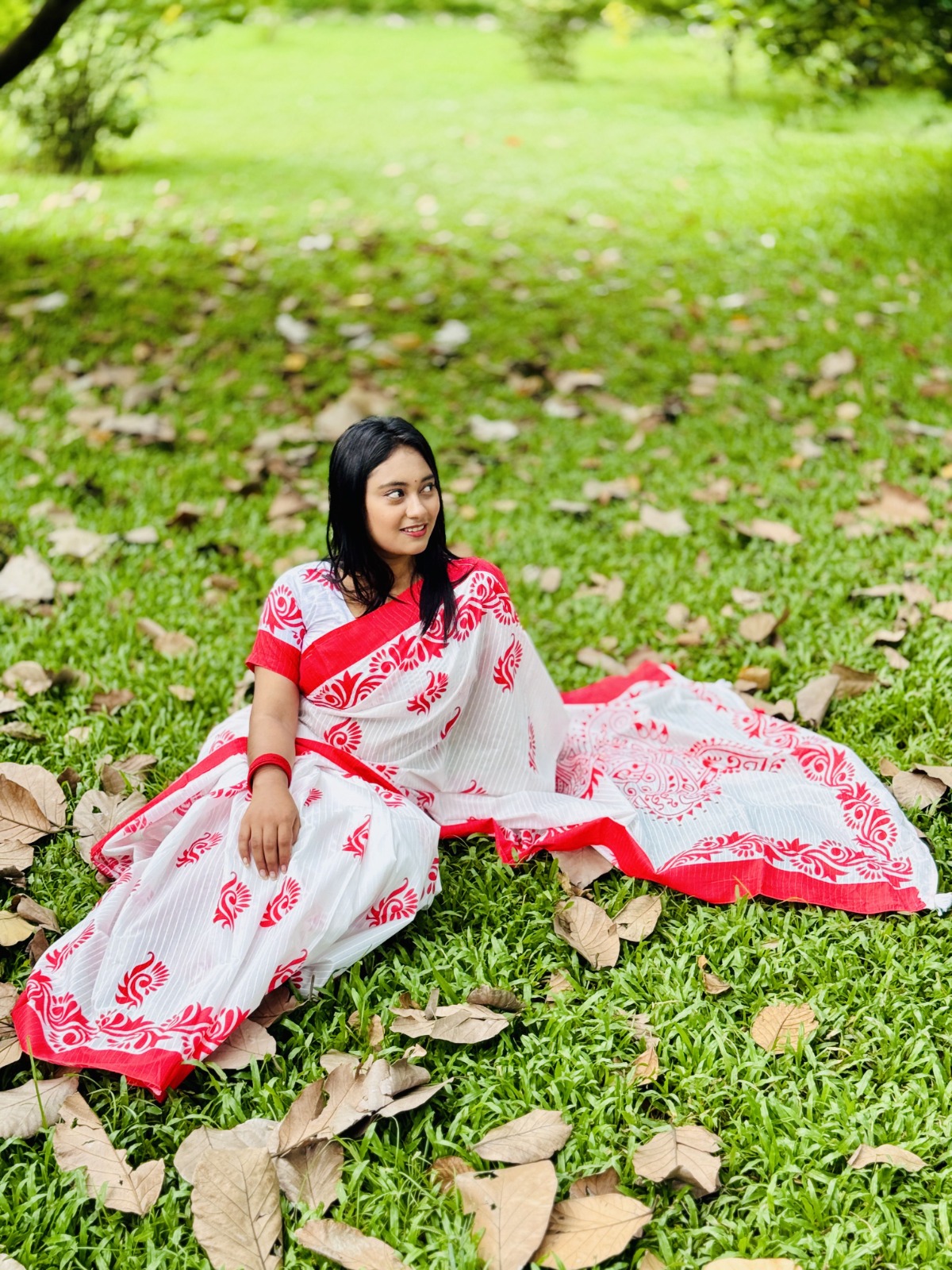 Festive Resham Silk Saree in Light Shades with Blouse Piece
