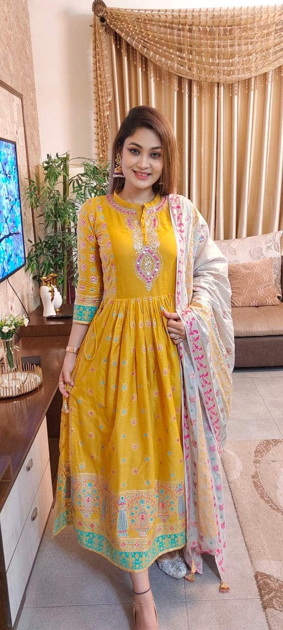Naira Cut Screen Print Linen Three Piece with Neck Embroidery