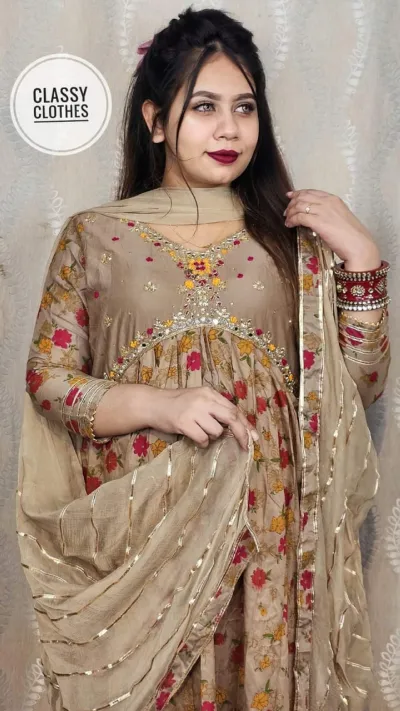 কারচুপির কাজ করা আলিয়া কাট লিনেন থ্রি পিস, 5 রং