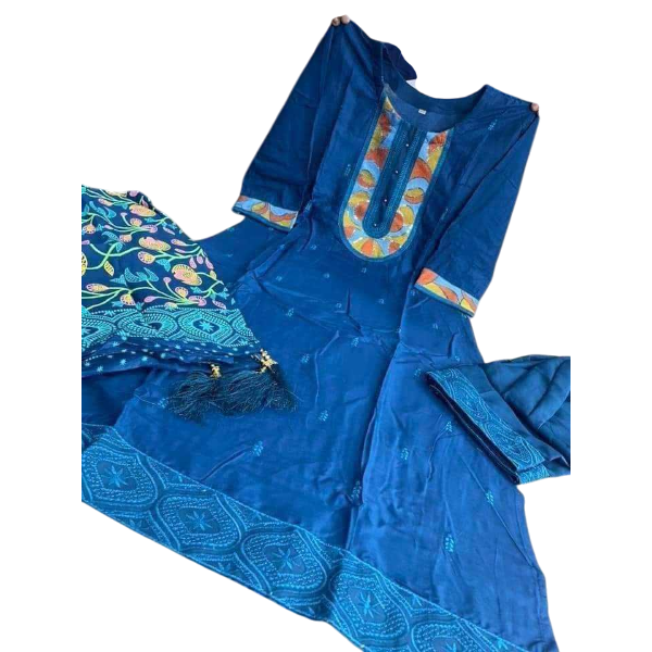 কম্পিউটার ওয়ার্ক অন কটন ফ্যাব্রিক
