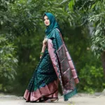 সিরাজগঞ্জের হাতে বোনা সফট সিল্ক কাতান শাড়ি