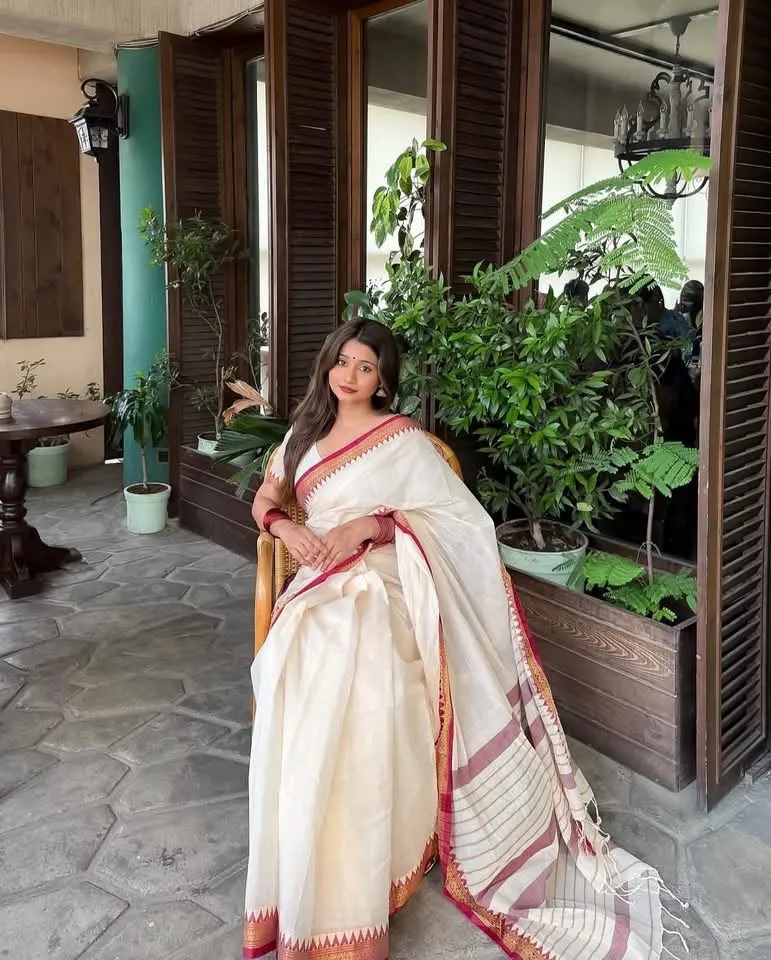 Afsan Print Saree, 12 Haath, with Tassel Anchal and Blouse Piece