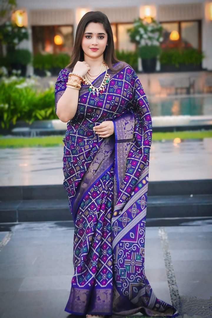 হাফ সিল্ক চুনরি প্রিন্ট শাড়ি, ব্লাউজ পিস সহ, 5 রং