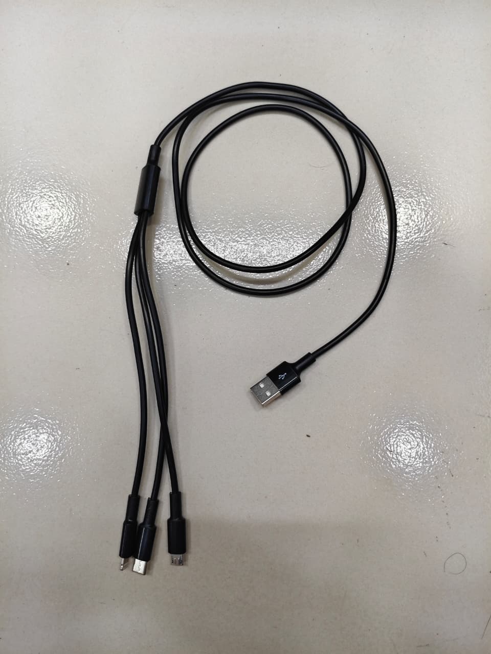 6-in-1 চার্জিং সেট: 6 পোর্ট USB চার্জার ও 3-in-1 ফাস্ট ক্যাবল
