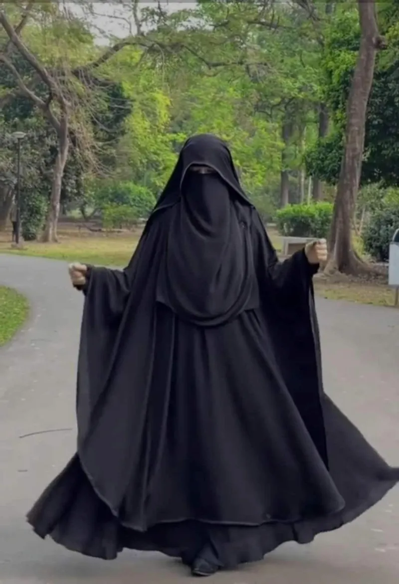 Jakiya বোরকা সেট