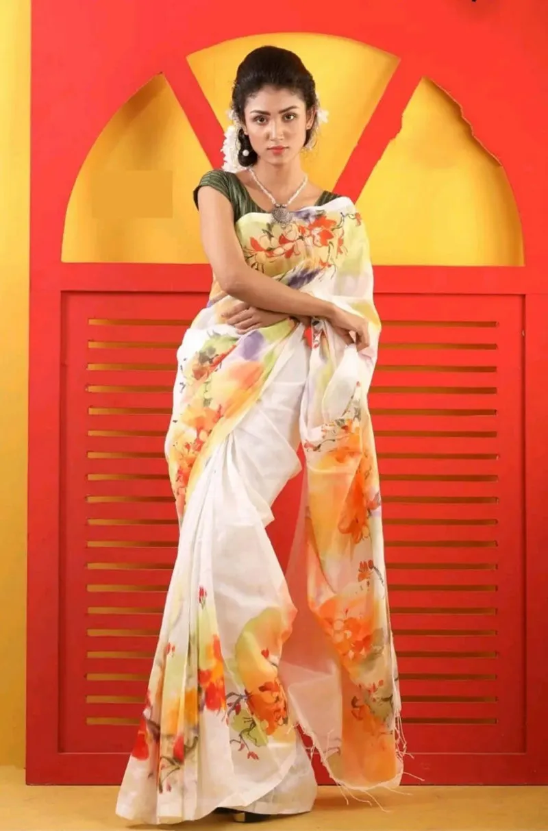 মহিলাদের হাফ সিল্ক হ্যান্ড পেইন্ট শাড়ি, 6টি রঙের অপশন
