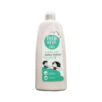 Tesco Fred & Flo ময়েশ্চারাইজিং অ্যান্ড স্মুথ কাডলি সফট বেবি লোশন 500ml