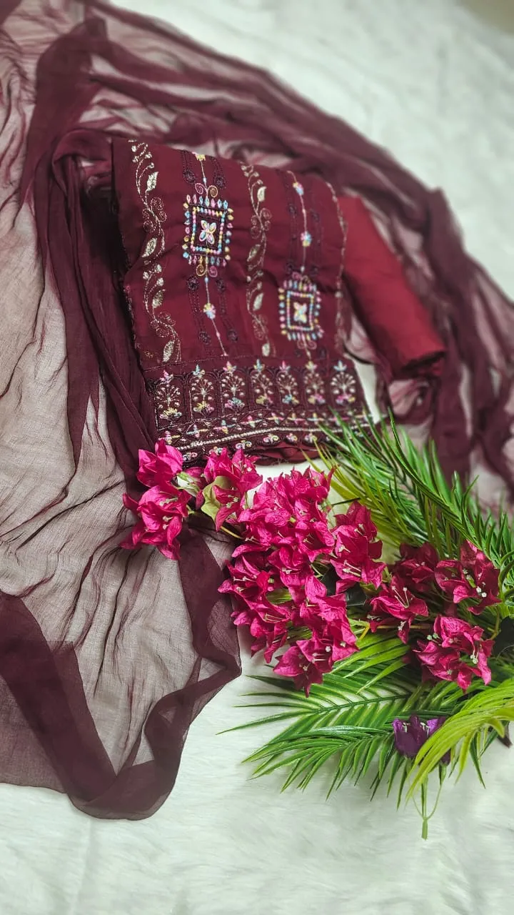 আনস্টিচড এমব্রয়ডারি জর্জেট থ্রি পিস, বডি 52 পর্যন্ত