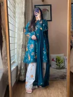 ফ্লোরাল ডিজিটাল প্রিন্ট থ্রি-পিস, লেস ও টাসেলের কাজ
