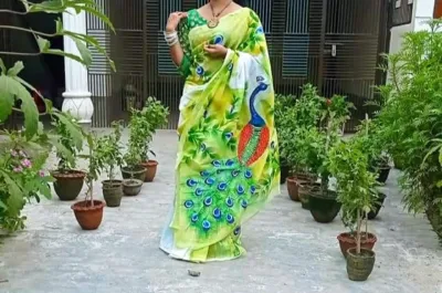 হাফ সিল্কের হ্যান্ড প্রিন্ট শাড়ি, এক রংয়ে