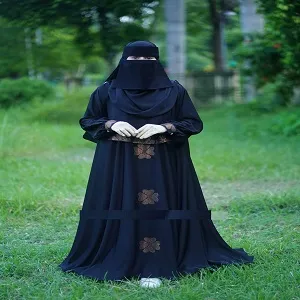 দুবাই চেরি বোরকা (হিজাবসহ)